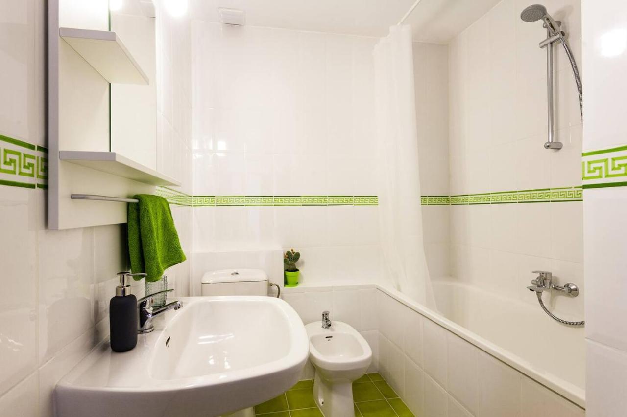 Spacious, Bright Apartment Next To The Old Town Walencja Zewnętrze zdjęcie