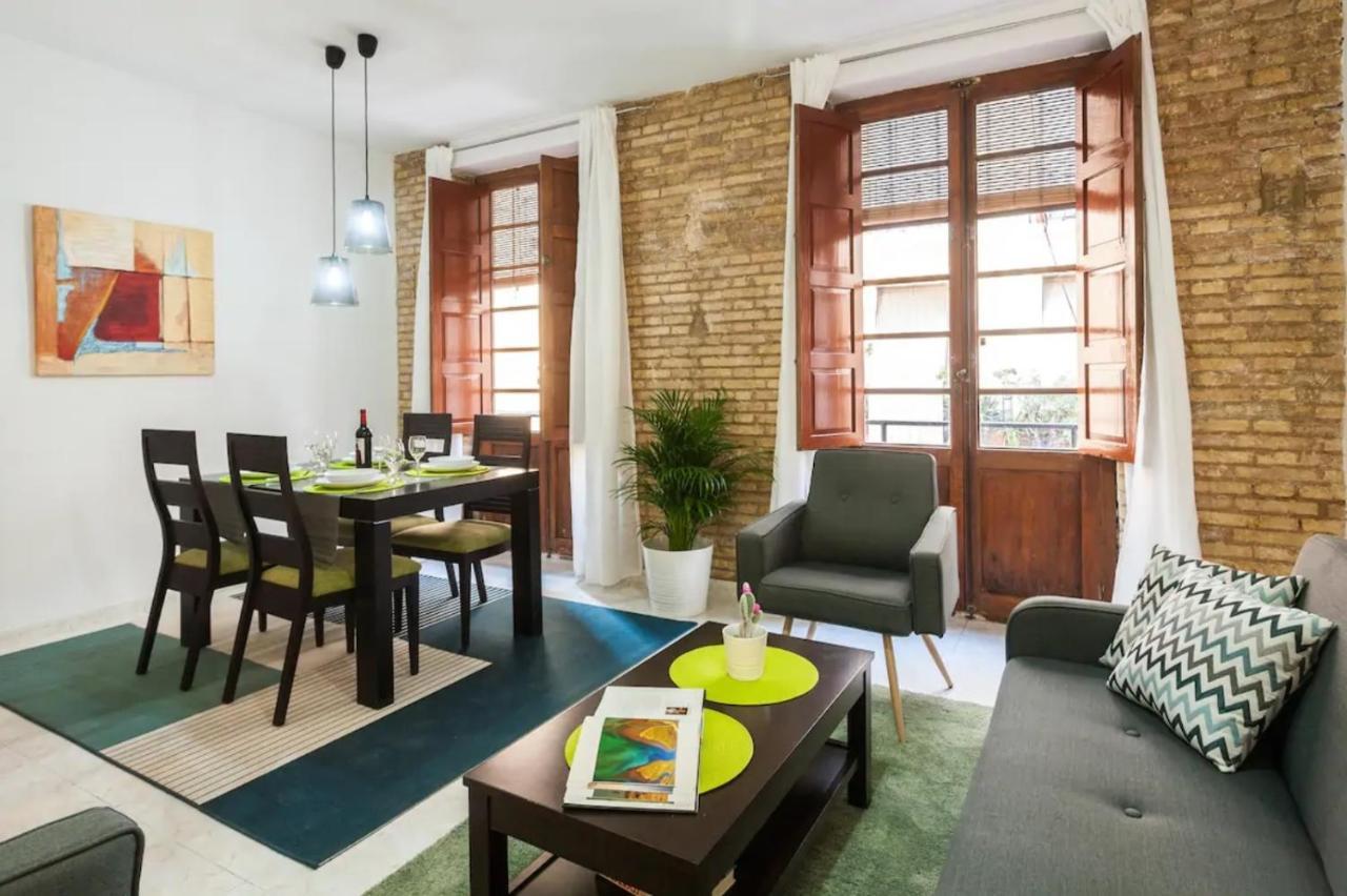 Spacious, Bright Apartment Next To The Old Town Walencja Zewnętrze zdjęcie
